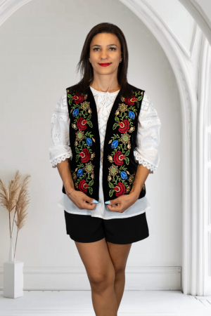 Vesta brodata cu model traditional Angi 16 [0]