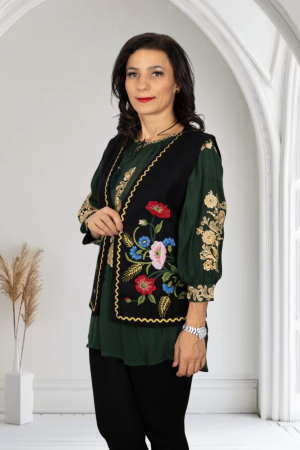 Veste Traditionale - Vesta brodata cu model traditional Angi 18