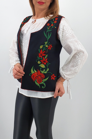 Vesta brodata cu model traditional Angi 5 [2]