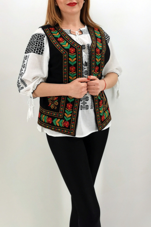 Vesta brodata cu model traditional Cerasela 2 [1]