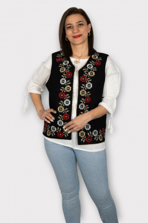 Vesta brodata cu model traditional Damiana 3 [1]