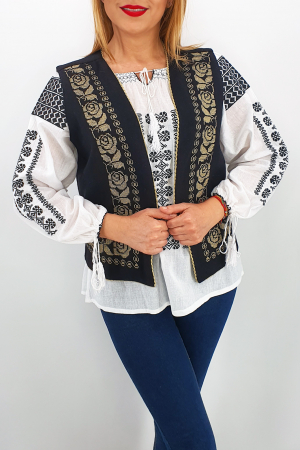 Vesta brodata cu model traditional Alina 2 [2]