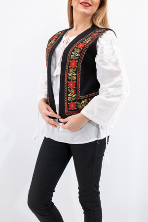 Vesta brodata cu model traditional Filipa [1]