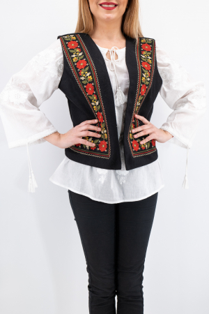 Vesta brodata cu model traditional Filipa [5]
