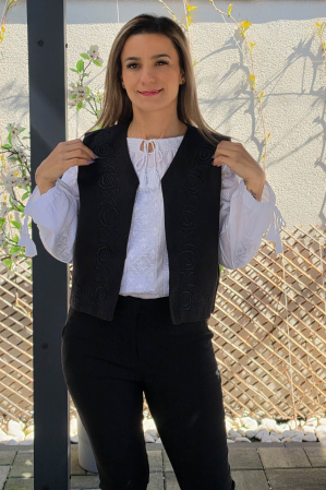 Veste Traditionale - Vesta brodata cu model traditional Flori 6