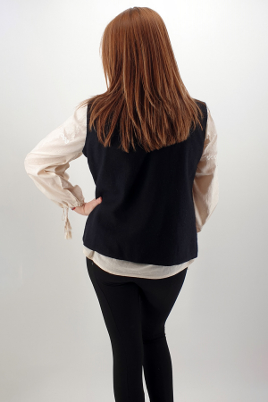 Vesta brodata cu model traditional Filoftea 2 [2]