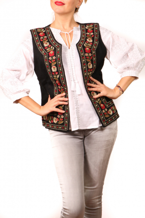 Vesta brodata cu model traditional Suzi [0]