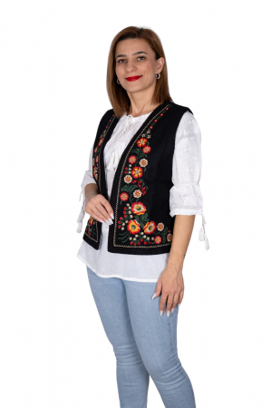 Vesta brodata cu model traditional Damiana 2 [0]