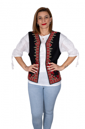 Vesta brodata cu model traditional Olguta 2 [2]