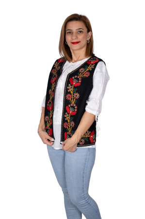 Vesta brodata cu model traditional Enia [2]