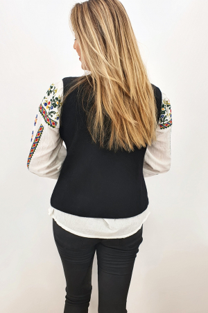 Vesta brodata cu model traditional Suzi 2 [3]