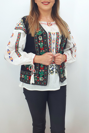 Vesta brodata cu model traditional Suzi 2 [1]