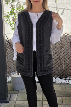 Vesta brodata traditional Angelica 17 [1]