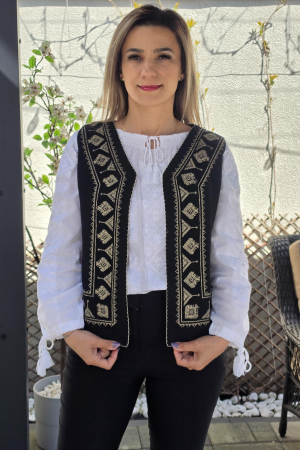 Vesta brodata traditional Olguta 7