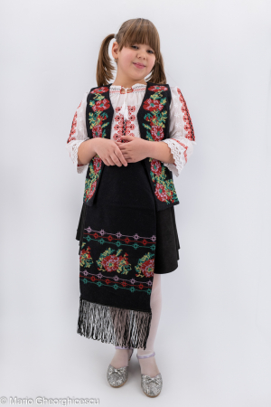 Vesta si fota fetita Iulica [1]