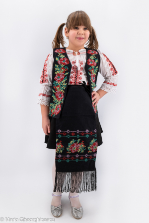 Vesta si fota fetita Iulica [0]