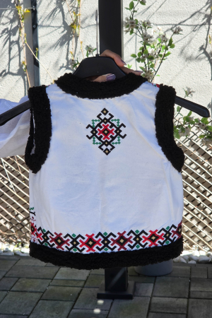 Vesta traditionala universala copii 15 [1]