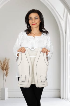 Fetite - Vesta traditionala fetite Oana 2