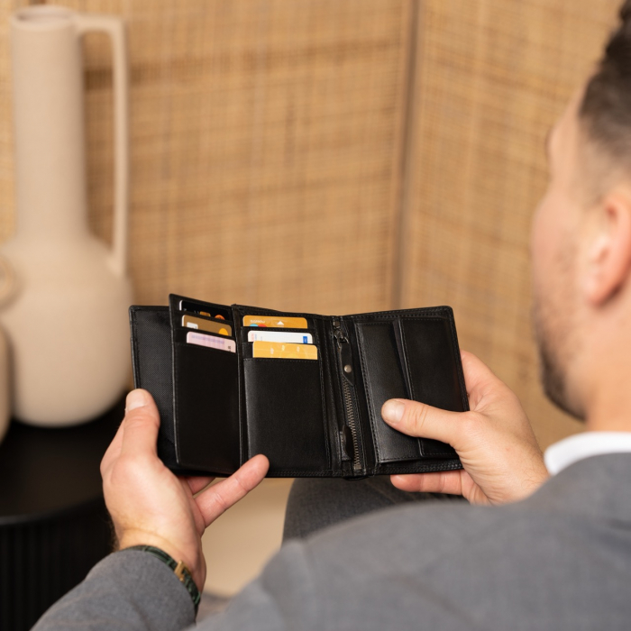 Portofel barbati, The Chesterfield Brand, cu protectie anti scanare RFID, din piele naturala, Leroy, Negru [2]