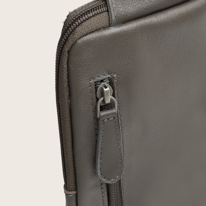 Geanta crossbody din piele naturala, The Chesterfield Brand, Isley, Gri inchis [9]