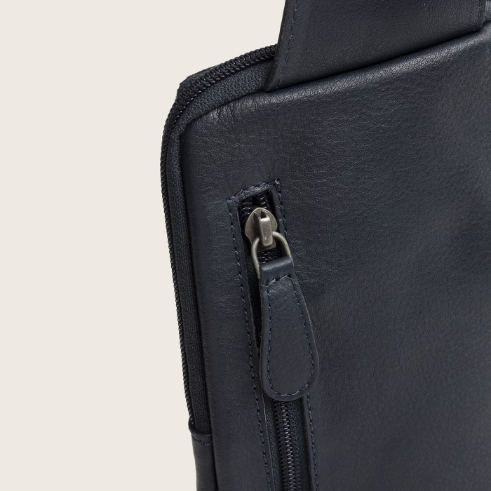Geanta crossbody din piele naturala, The Chesterfield Brand, Isley, Bleumarin [7]