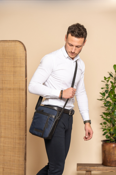 Geanta de barbati, The Chesterfield Brand, din nylon si piele, Arendal, Bleumarin [2]