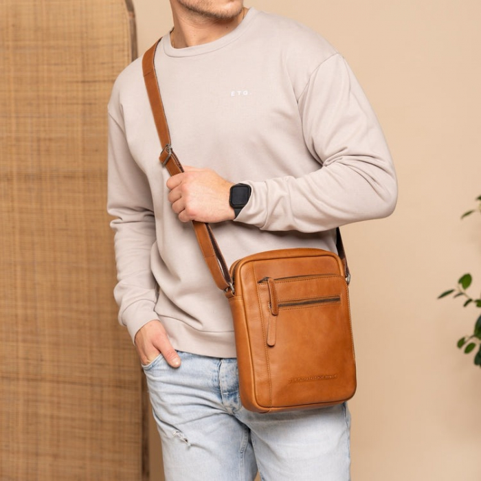 Geanta de barbati The Chesterfield Brand, din piele naturala, Arnhem, Maro coniac [1]