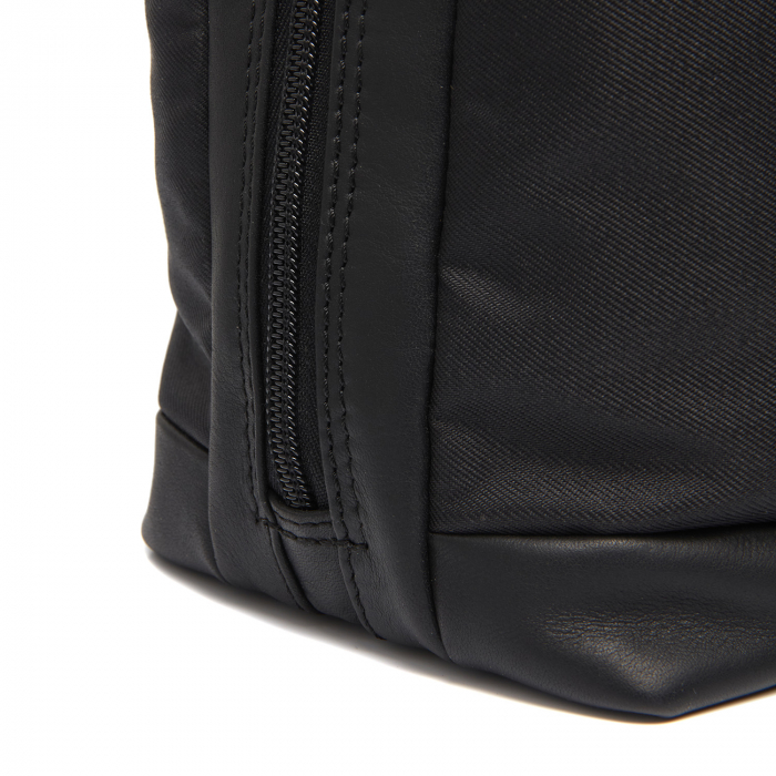 Geanta de dama din nylon si piele naturala, The Chesterfield Brand, Lavik, de mana si umar, Negru [3]