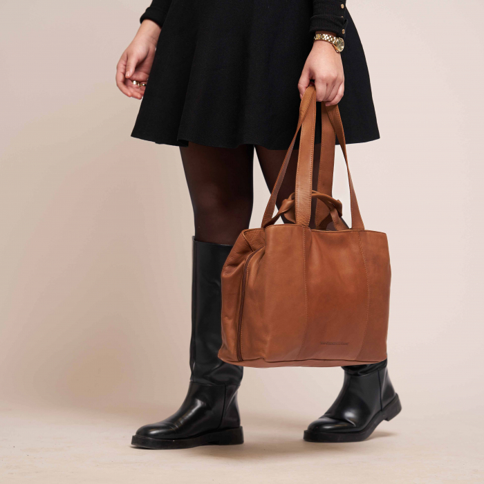 Geanta de dama din piele naturala, The Chesterfield Brand, Gail, de mana si umar, Negru [11]