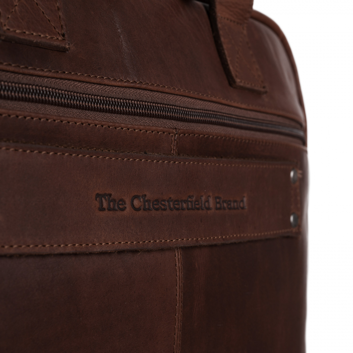 Geanta de laptop din piele naturala, The Chesterfield Brand, Calvi 15.6 inch, Maro inchis [4]