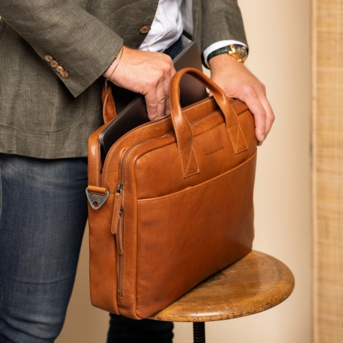 Geanta de laptop din piele naturala, The Chesterfield Brand, Frazer 15 inch, Maro coniac [3]