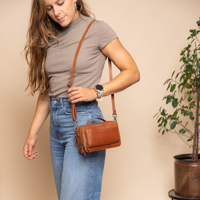 Geanta mica de dama din piele naturala, The Chesterfield Brand, Rovon, Maro coniac [1]