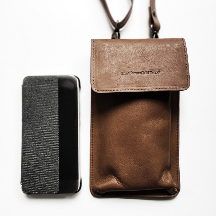 Geanta din piele naturala pentru telefon, The Chesterfield Brand, Andrea, Maro inchis [2]