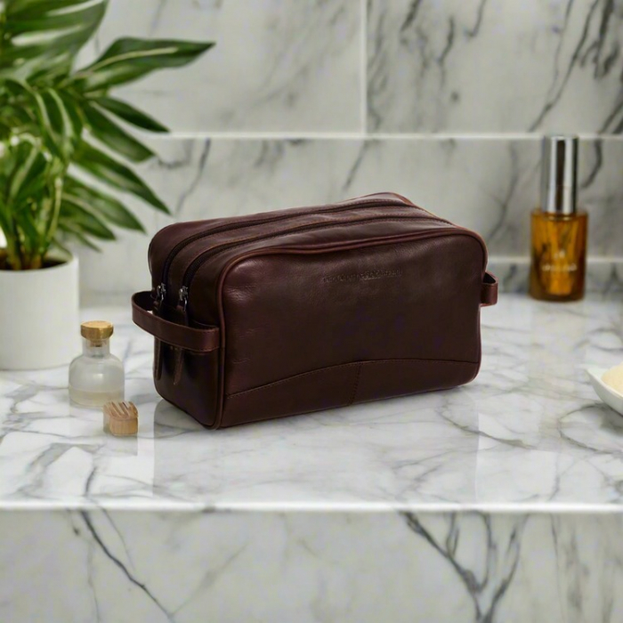Geanta pentru cosmetice The Chesterfield Brand, din piele naturala, Stacey, Maro inchis [1]