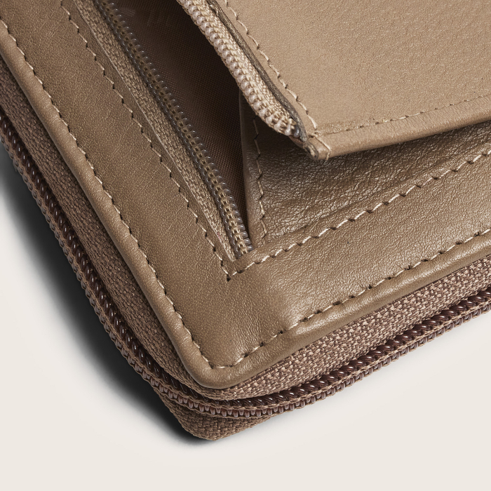Portofel din piele naturala The Chesterfield Brand, cu protectie anti scanare RFID, Mirelle - Taupe deschis [9]