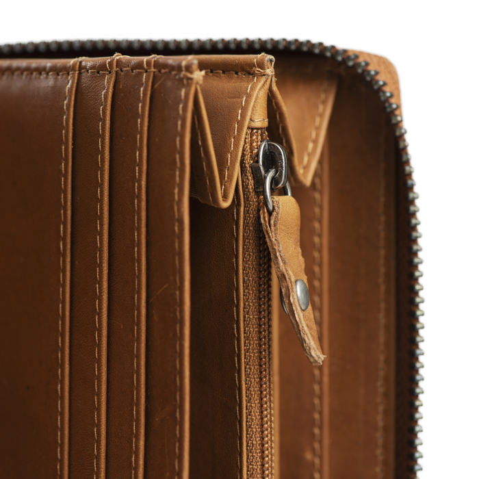 Portofel din piele naturala The Chesterfield Brand, cu protectie anti scanare RFID, Halle, Maro coniac [6]