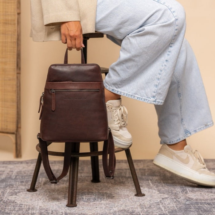 Rucsac de dama din piele moale, The Chesterfield Brand, Linford, Maro inchis [2]
