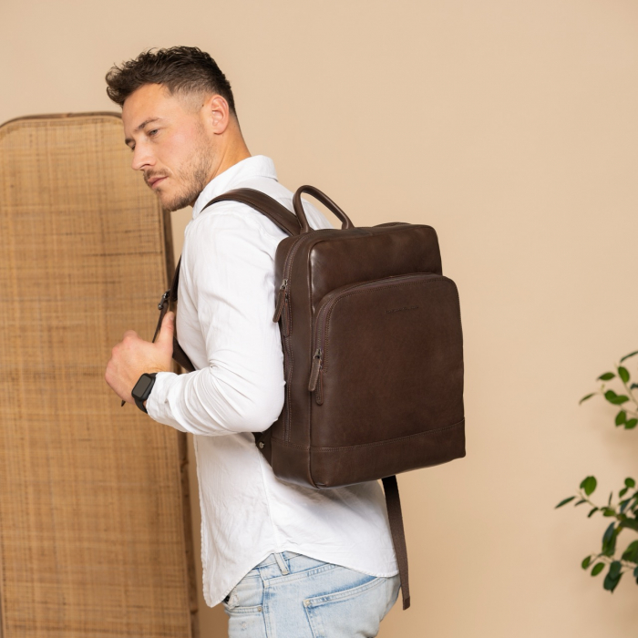 Rucsac de laptop 15 inch piele naturala, The Chesterfield brand, Nicola, Maro inchis [1]
