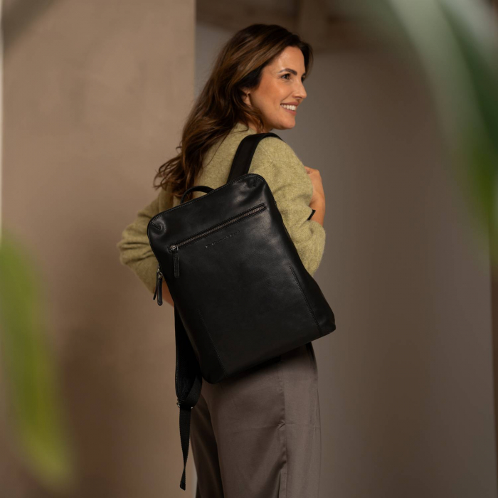 Rucsac de laptop din piele naturala, The Chesterfield Brand, Filmore, Negru [1]