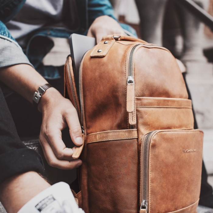 Rucsac pentru laptop de 14 inch si tableta, The Chesterfield Brand, din piele naturala, Austin, Maro coniac [9]
