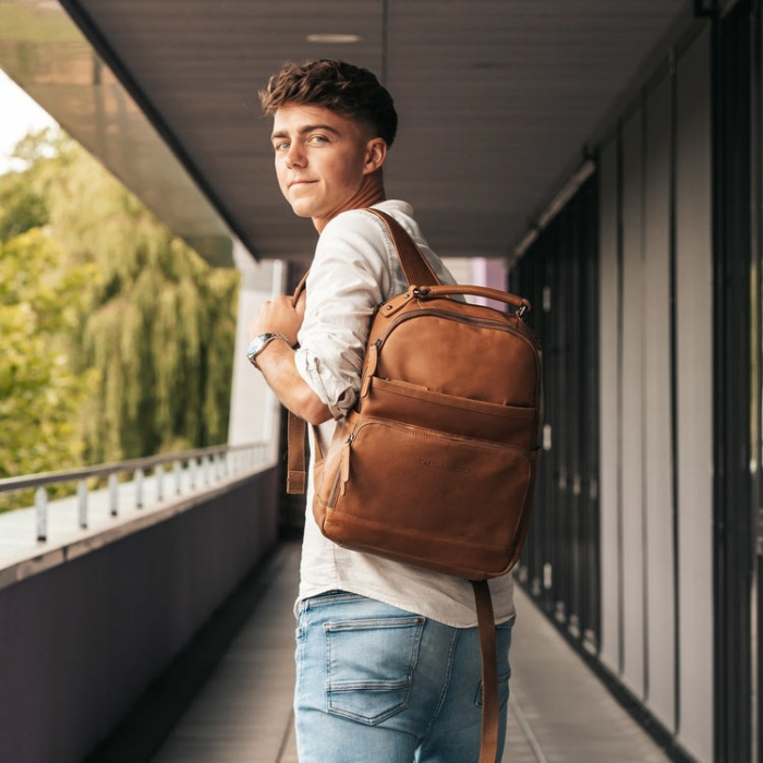 Rucsac pentru laptop de 14 inch si tableta, The Chesterfield Brand, din piele naturala, Austin, Maro coniac [2]
