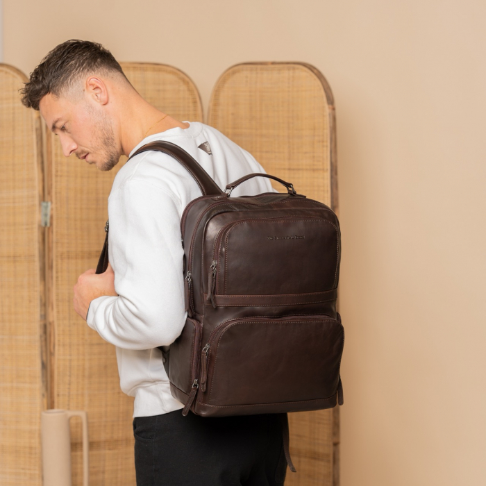Rucsac pentru laptop de 15,4 inch, The Chesterfield Brand, din piele, model Lennox, Maro inchis [1]