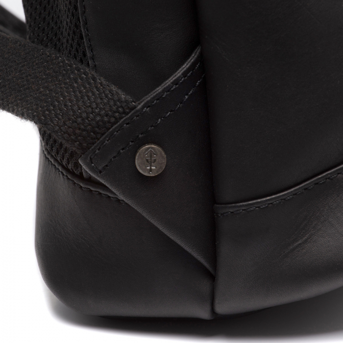 Rucsac unisex din piele naturala, The Chesterfield Brand, Larsson, Negru [6]