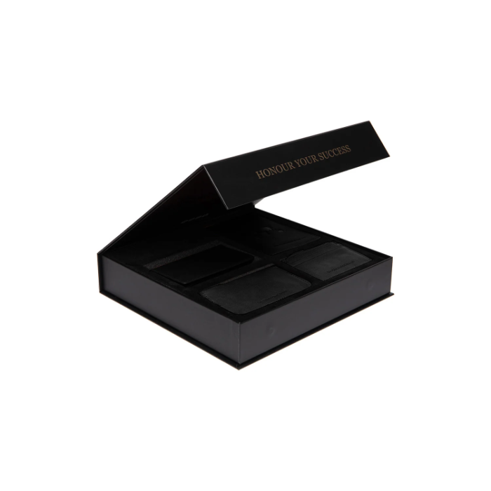 Set Cadou de Lux The Chesterfield Brand – Portofel dama, Husa Pasaport, Port Card și Husa Ochelari, Piele Naturala - Negru [3]