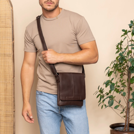 Geanta de barbati The Chesterfield Brand, din piele moale, Bodin, Maro inchis [1]