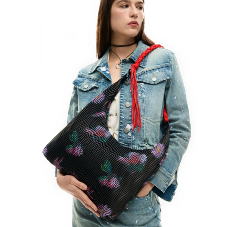 Geanta de dama, de mana si umar, Desigual, seria Xenon Samara, Negru