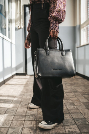 Genti de zi - Geanta de dama din piele naturala, The Chesterfield Brand, Garda, Negru
