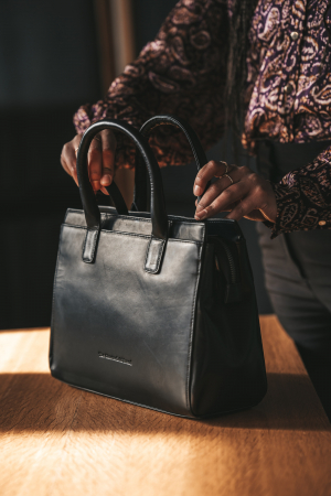 Geanta de dama din piele naturala, The Chesterfield Brand, Garda, Negru [1]