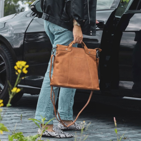 Genti de zi - Geanta de dama din piele naturala, The Chesterfield Brand, Helsinki, Maro coniac