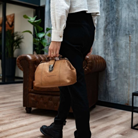 Genti de zi - Geanta de dama, The Chesterfield Brand, din piele naturala, de mana si umar Rachael, Maro coniac